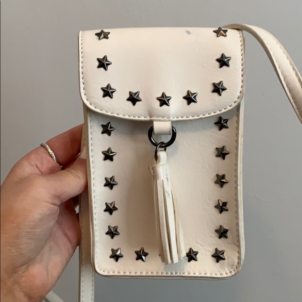 Star phone crossbody